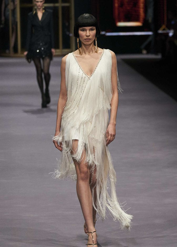 فساتين سهرة لصاحبات القوام النحيف