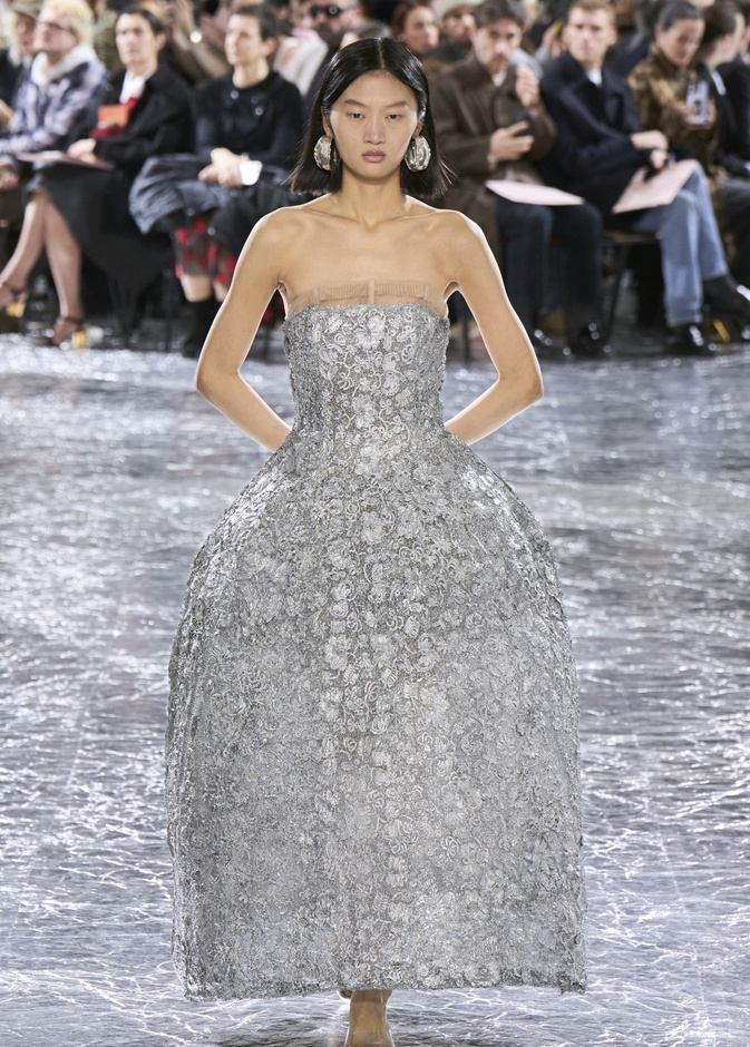 مجموعة Jean Paul Gauthier للأزياء الراقية لربيع وصيف 2024