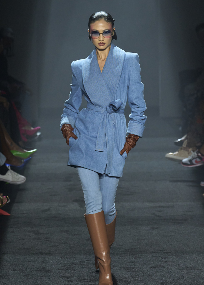 موضة الجاكيتات الزرقاء الفاتحة في الشنتاء