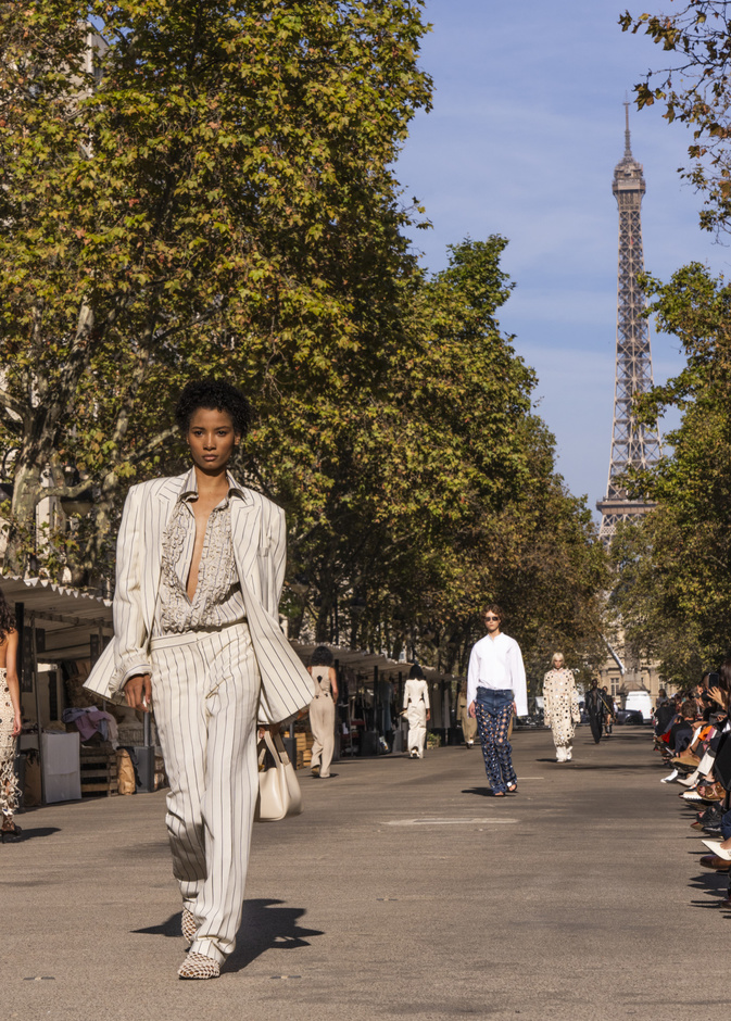 6 طرق تمكّن صناعة الأزياء من أن تصبح أكثر استدامة في عام 2024