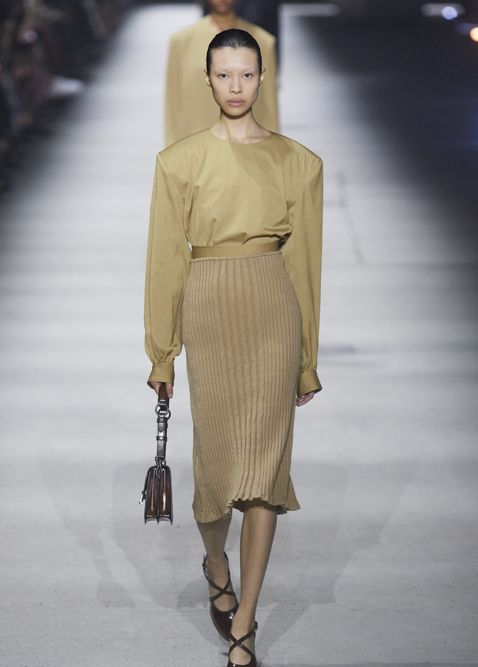 موضة التنانير الشتوية للحصول على ستايل دافىء