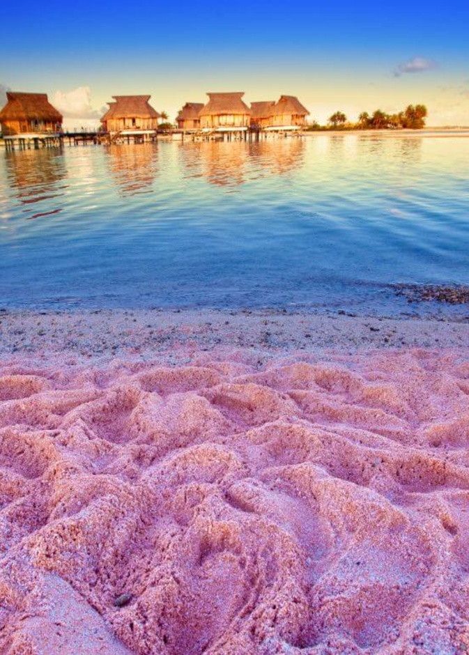 في شهر الحب.. 12 شاطئًا رمليًا ورديًا يستحق زيارته