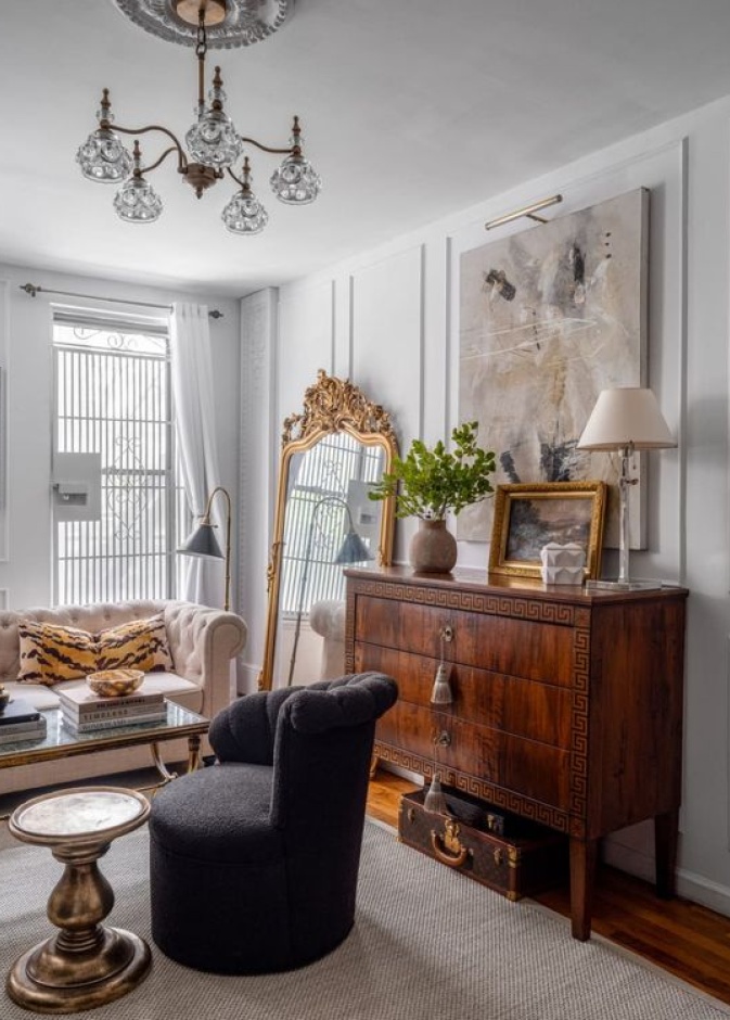 احتواء البيت على العناصر العتيقة من أثاث وتركيبات إضاءة، من اتجاهات التصميم الداخلي الرائجة مؤخرًا