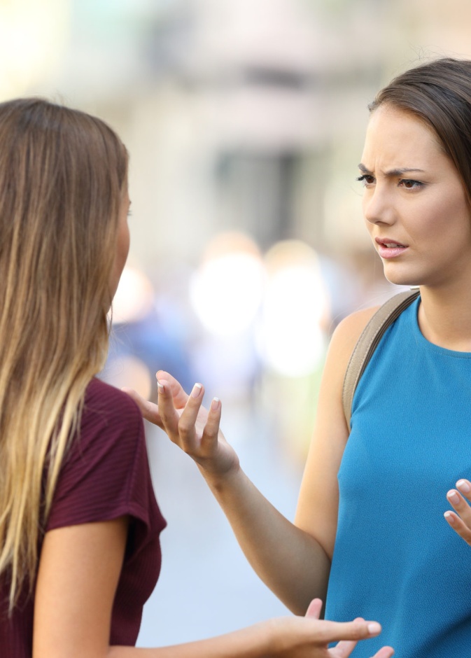 عشرة علامات للأصدقاء غير الصادقين أو الأوفياء...تعرفي عليها