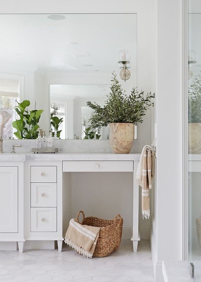 8 من الملحقات المميزة إلى النباتات المنزلية، هناك 8 أفكار تجعل الحمام الأبيض أكثر جاذبية