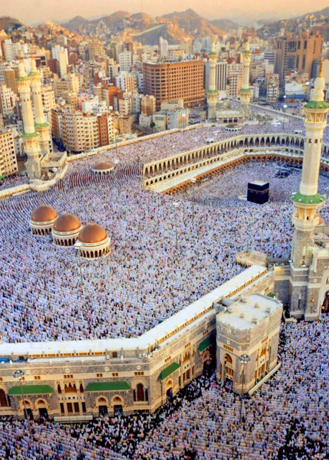 مكة المكرمة في رمضان عبادة وسياحة