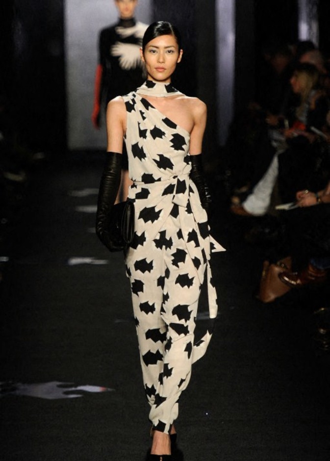 فستان wrap dress لم يفقد بريقه على مرّ السنوات... ومصممة ارتبط اسمها بهذا التصميم الأيقوني