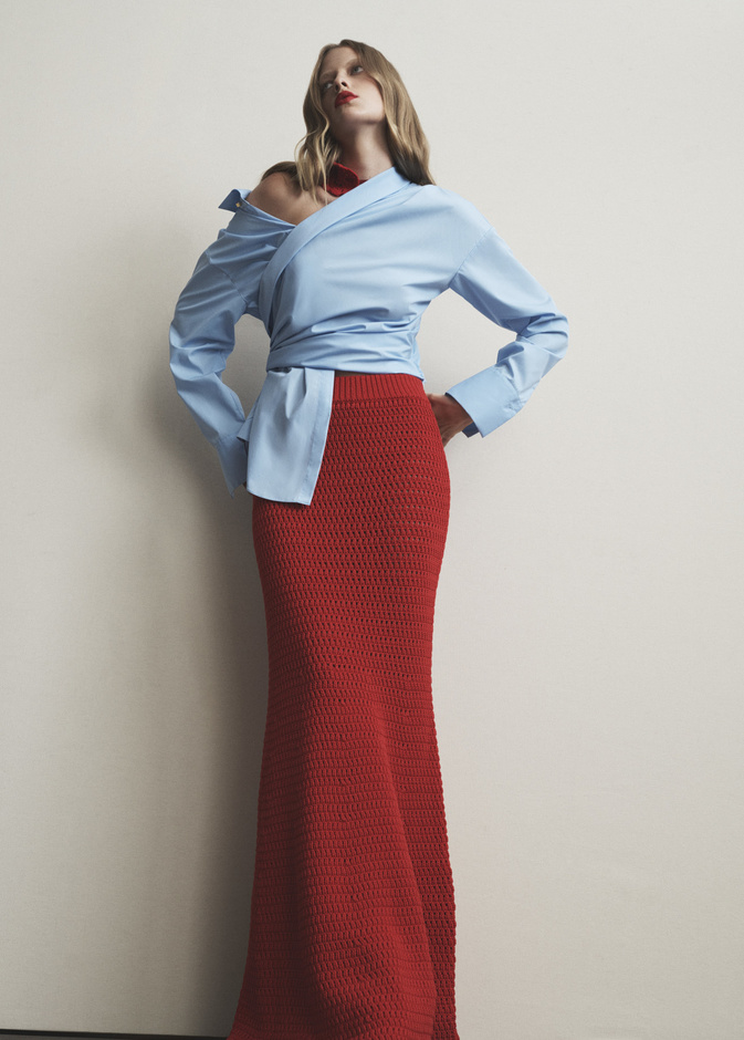 موضة التنانير الحمراء خيارك الأساسي في يوم الحب 2024