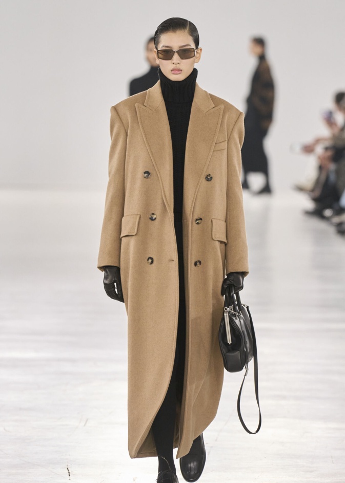 عرض أزياء مجموعة  Max Mara لموسم خريف وشتاء 2024