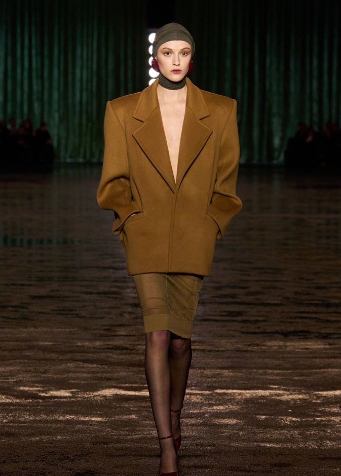 مجموعة Saint Laurent لخريف وشتاء 2024