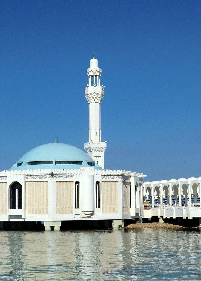 أبرزها مسجد جدة العائم.. أفضل الوجهات السياحية الداخلية في السعودية لقضاء عطلة مثيرة
