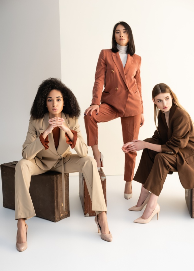 البلايزر المناسب لكل سيدة 