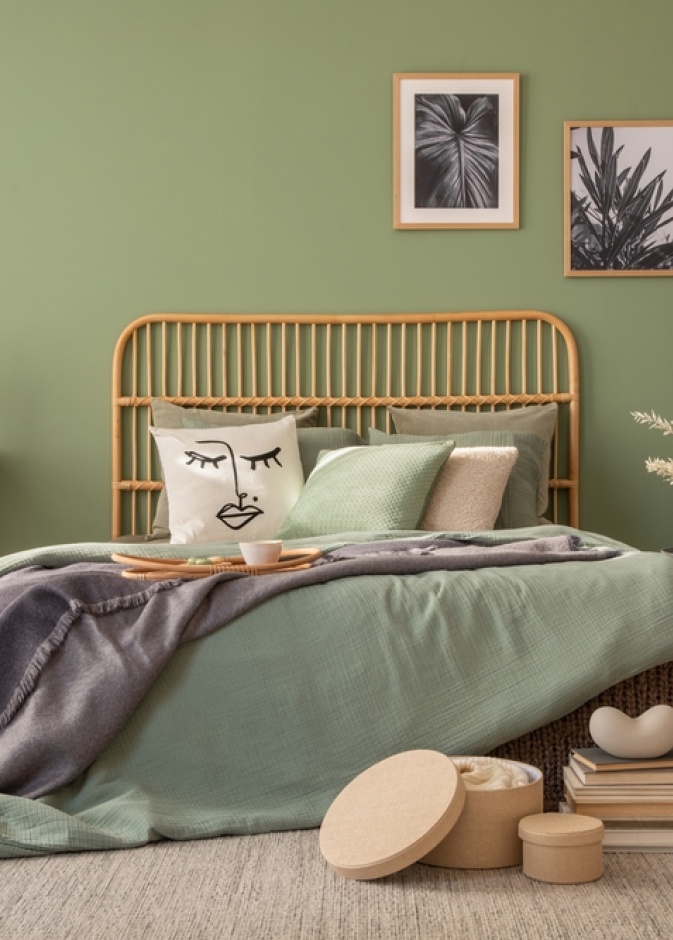 اختاري الدرجات الهادئة من الأخضر لجدران غرفة النوم