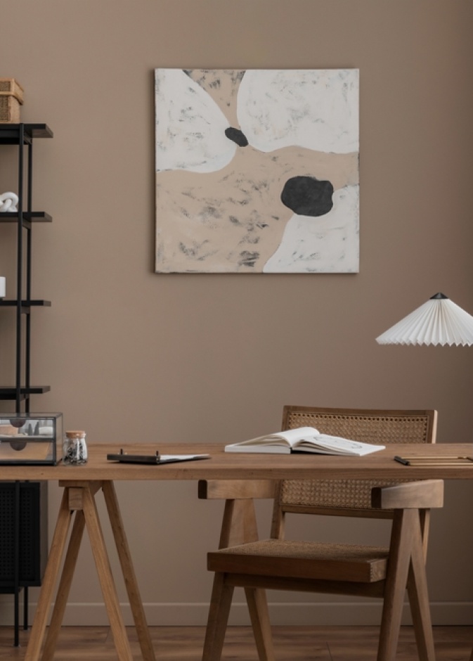 اختاري المواد الطبيعية مثل الخشب والروطان ذو الألوان المحايدة لأثاث المكتب المنزلي