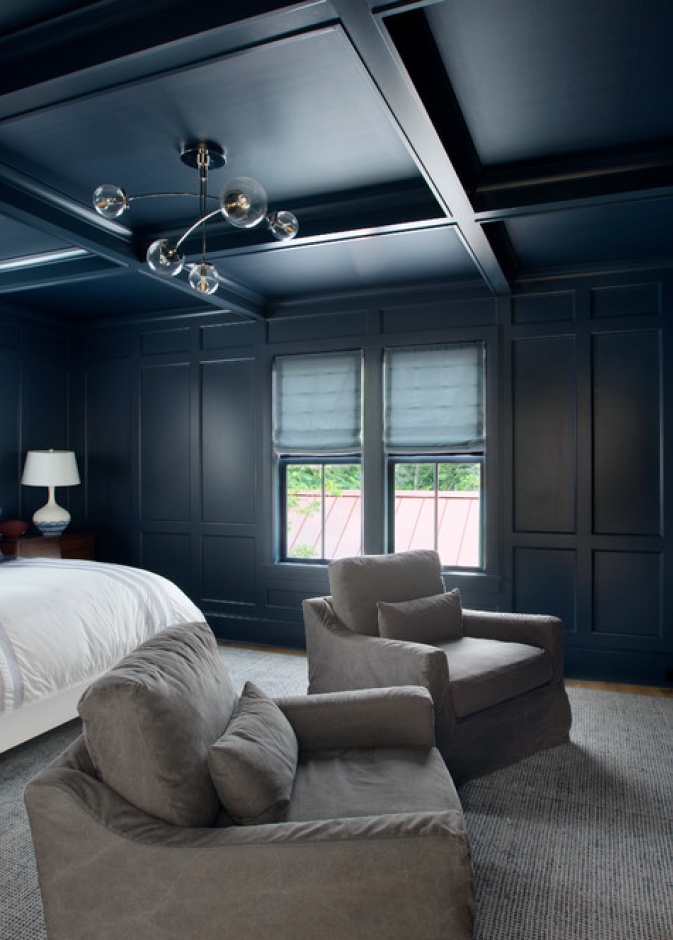 استخدام لون واحد فقط على الجدران والسقف، يضفي تأثيرًا مهدئًا