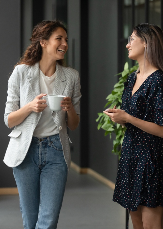 خذي الوقت اللازم للاصغاء الى زميلك في العمل