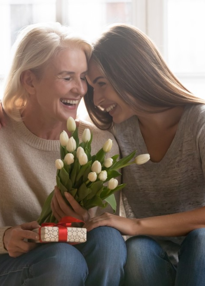 للغالية على قلوبنا: أفضل عروض الهدايا والتذوق بمناسبة عيد الأم