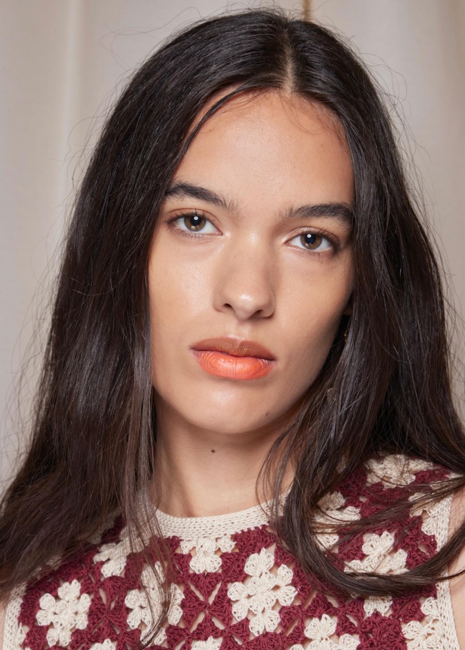 أسرار وتقنيات لتقوية وتغذية الشعر على طريقة المرأة السعودية