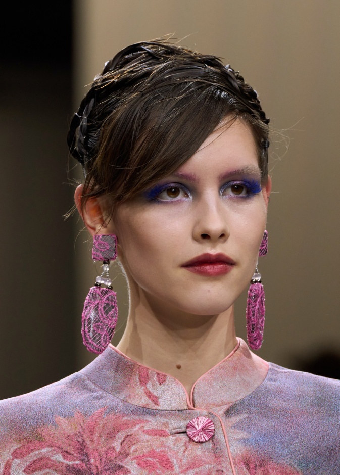 المكياج الملون صيحة مستمرة في ربيع 2024.. إليك أفكار متجددة لجعل نظرتك مشرقة