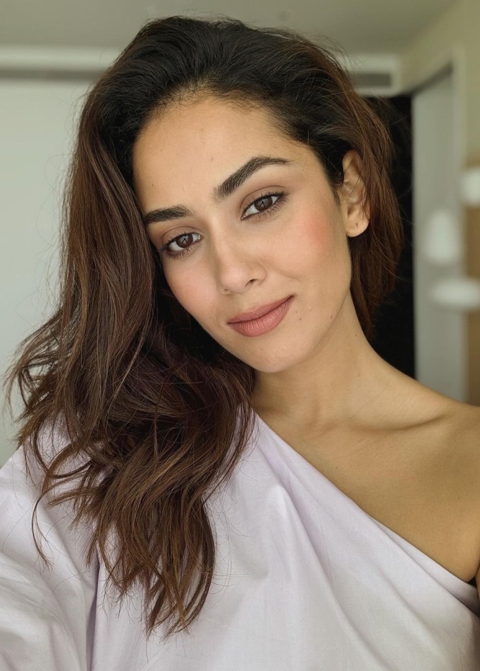 ميرا كابور تكشف عن أسرار روتين العناية بالشعر.. فاحصلي على شعر جميل مثلها