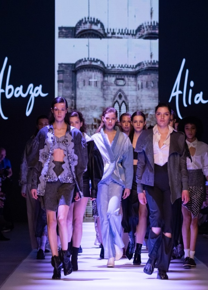 علامات أزياء عربية تتألق في أسبوع الموضة في موسكو