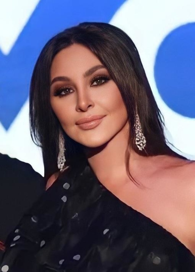 أساسيات جمالية لا تتخلى عنها إليسا في إطلالاتها
