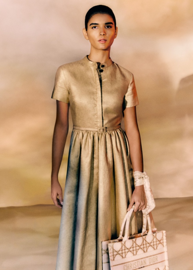 إطلالات عيد الفطر بتوقيع ماركات عالمية: تألقٌ يضفي بهجة على العيد