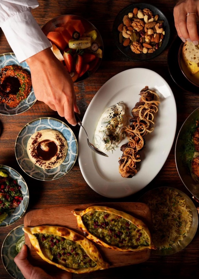 رمضان بنكهات العالم هذه السنة: إليكِ أفضل عروض المطاعم للإفطار