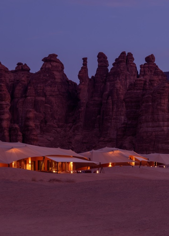 إقامة صيفية مميزة في منتجع بانيان تري العُلا مع تجارب فريدة وأجواء استثنائية