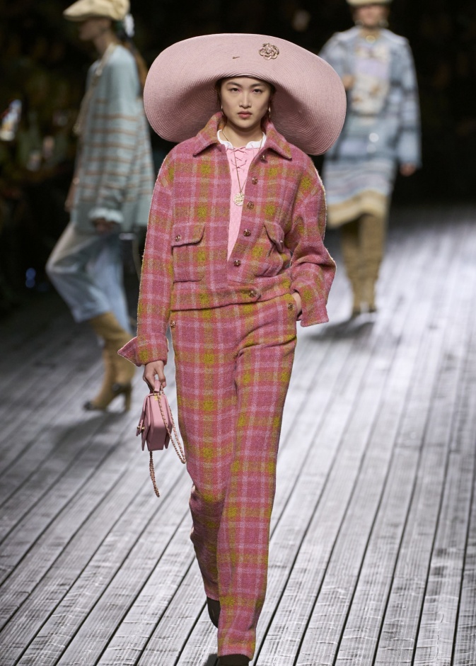 "شانيل" خريف و شتاء 2024