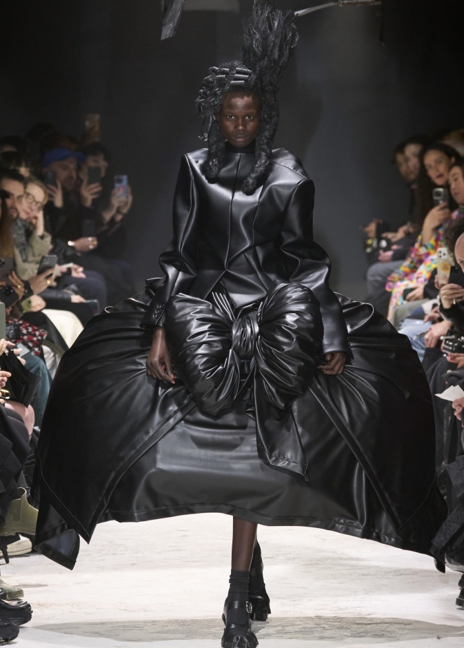 "كوم دي غارسون" خريف و شتاء 2024