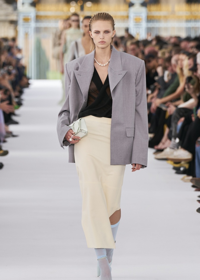 البليزر الـ Oversized قوة شخصية أم أسلوب ذكوري؟