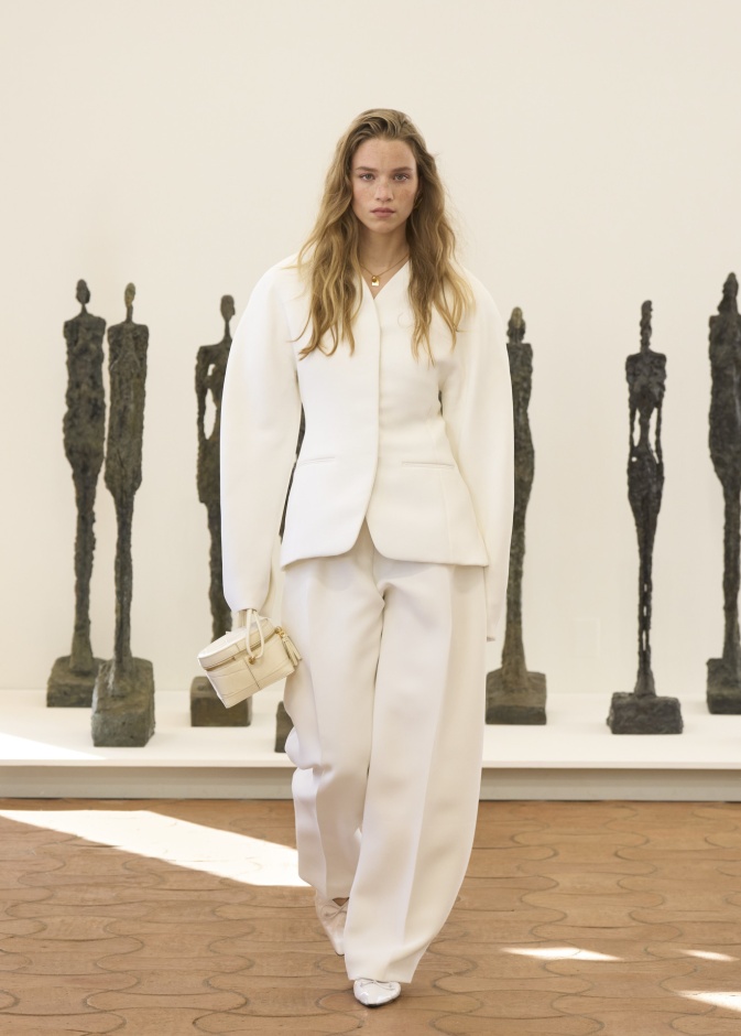 البدلة الرسمية من Jacquemus 