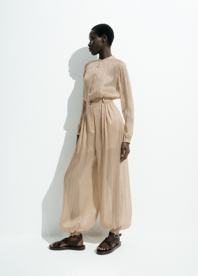 مجموعة ريزورت لصيف 2024 من Loro Piana