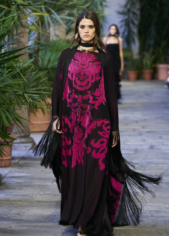 إطلالة من Luisa Spagnoli