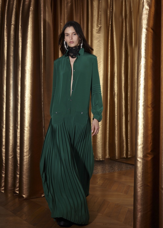 إطلالة من Mabille باللّون الأخضر 