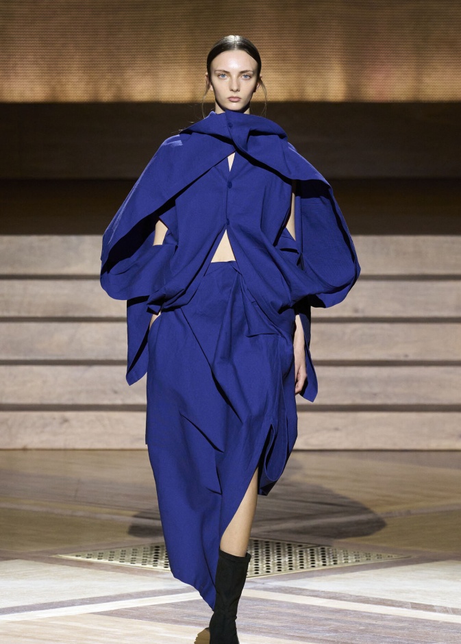 مجموعة Issey Miyake لخريف وشتاء 2024-2025