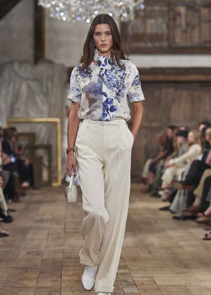 لكل الأمهات العاملات نصائح الموضة هذه تهمك...