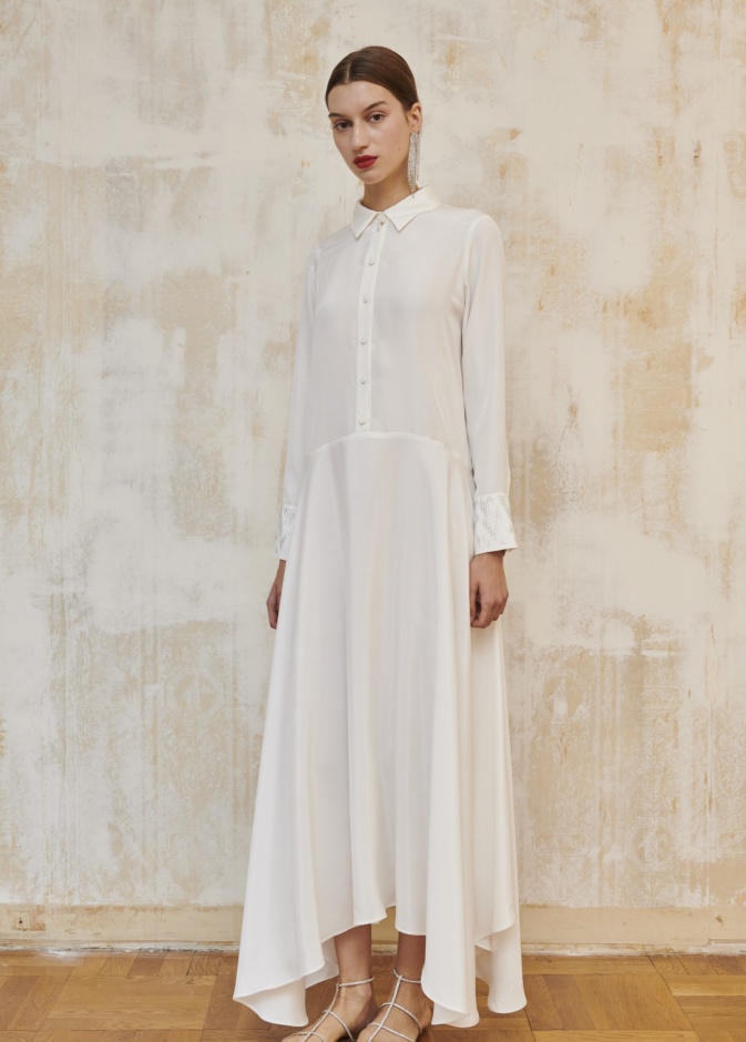 موضة الفساتين البيضاء المحتشمة في رمضان 2024