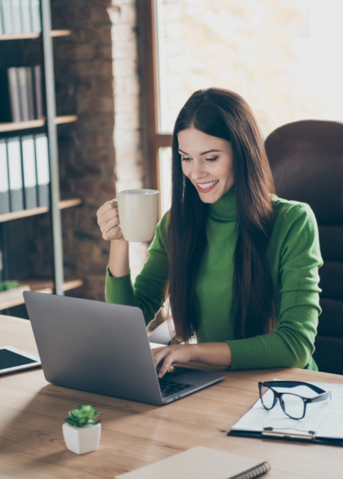 استبدلي القهوة بالشاي الأخضر واحصلي على فوائد مذهلة