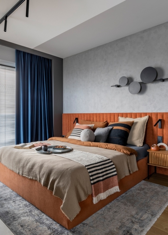 السجاد من الكماليات التي تضيف لمسة جمالية مميزة لغرفة النوم