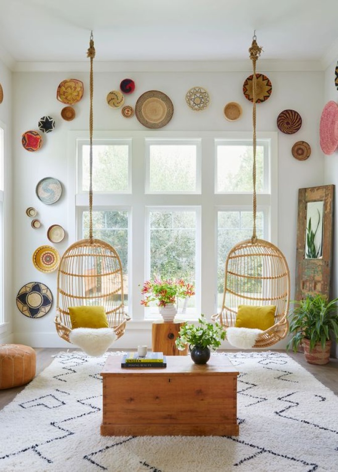 الكراسي المتأرجحة في المساحات المعيشية، أصبحت من الماضي