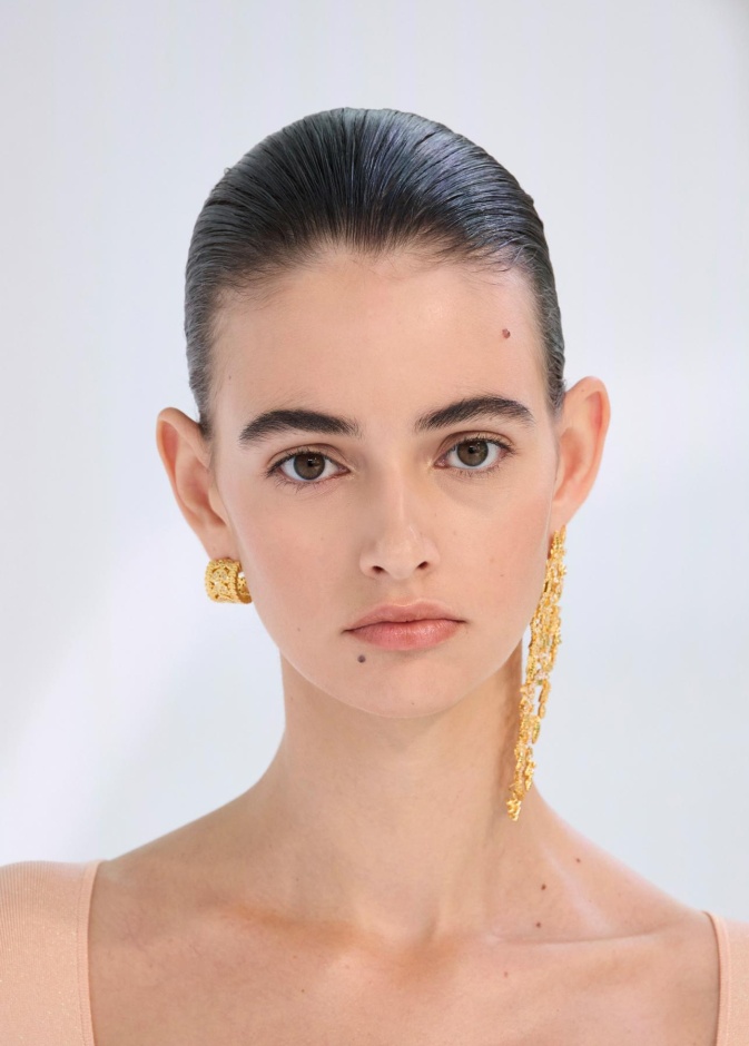 بشرة لا تشبهك بعد الصيام؟ نصائح لتحقيق بشرة متألقة في عيد الفطر