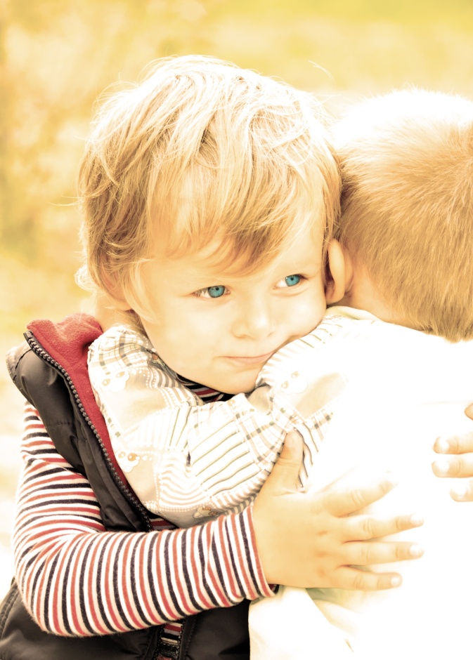 تربية طفل حنون ليست صعبة مارسي الحنان واللطف والتعاطف معه وسيمارسه هو مع الآخرين