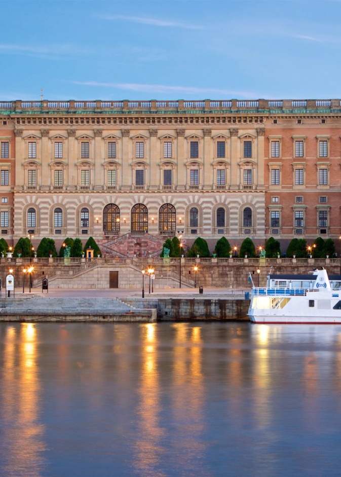 نبذة عن منزل العائلة الملكية في السويد قصر ستوكهولم العتيد