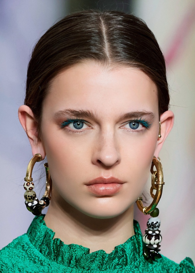 تعرفي على أبرز الطرق التجميلية لعلاج مشاكل الجفون المختلفة