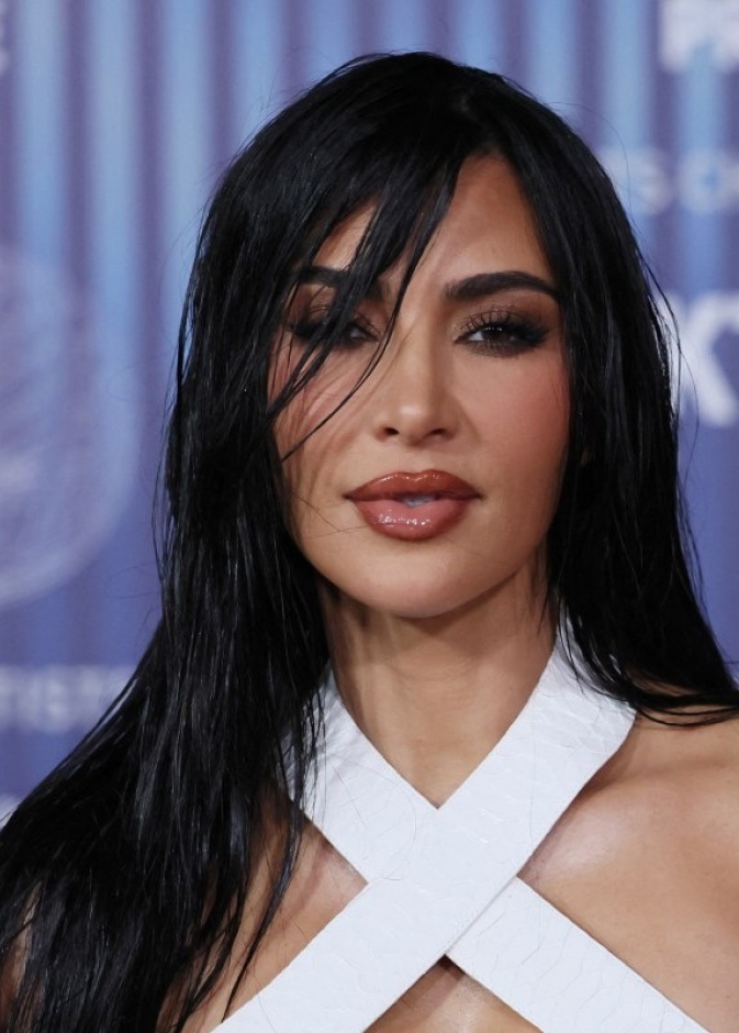 إطلالات النجمات في حفلAnnual Breakthrough Prize Ceremony 2024