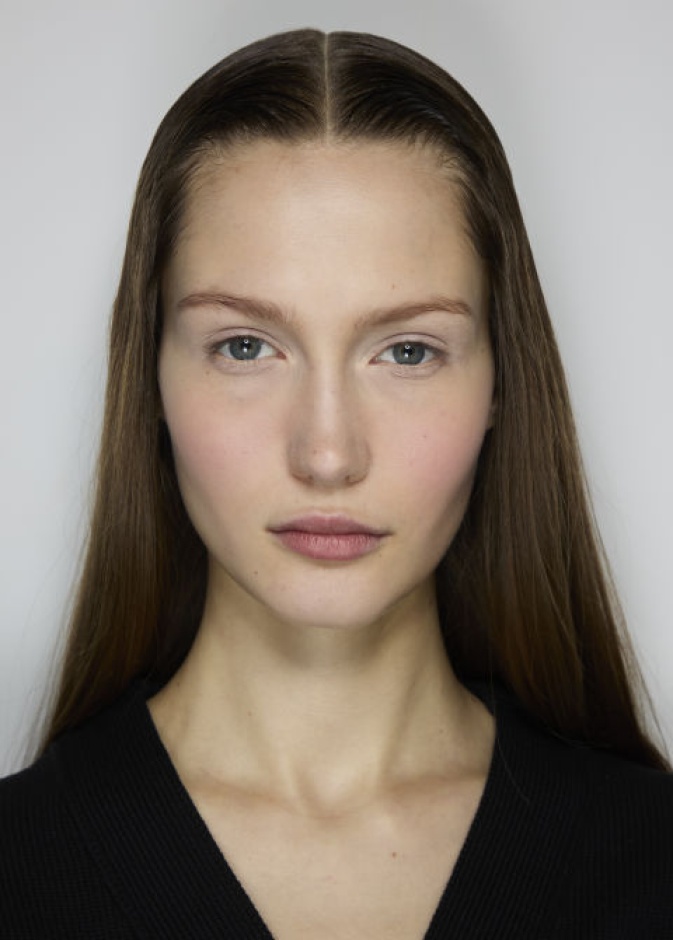  تقنية الليزر لتجميل الوجه..إليك أبرز إيجابيات وسلبيات هذه التقنية