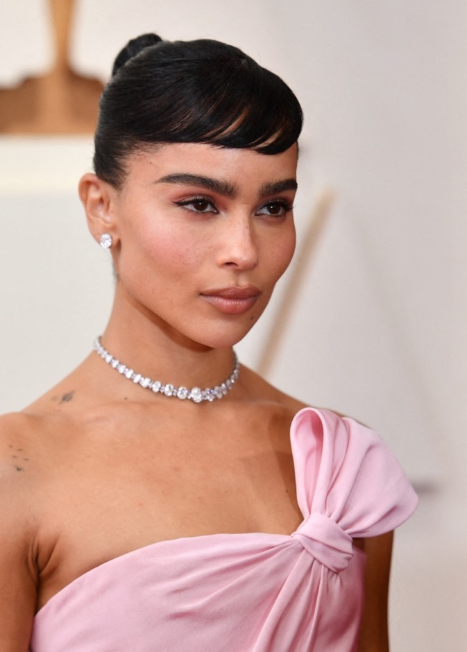 استراتيجية الجمال لزوي كرافيتز.. اكتشفي روتينها المفضل للعناية بالبشرة