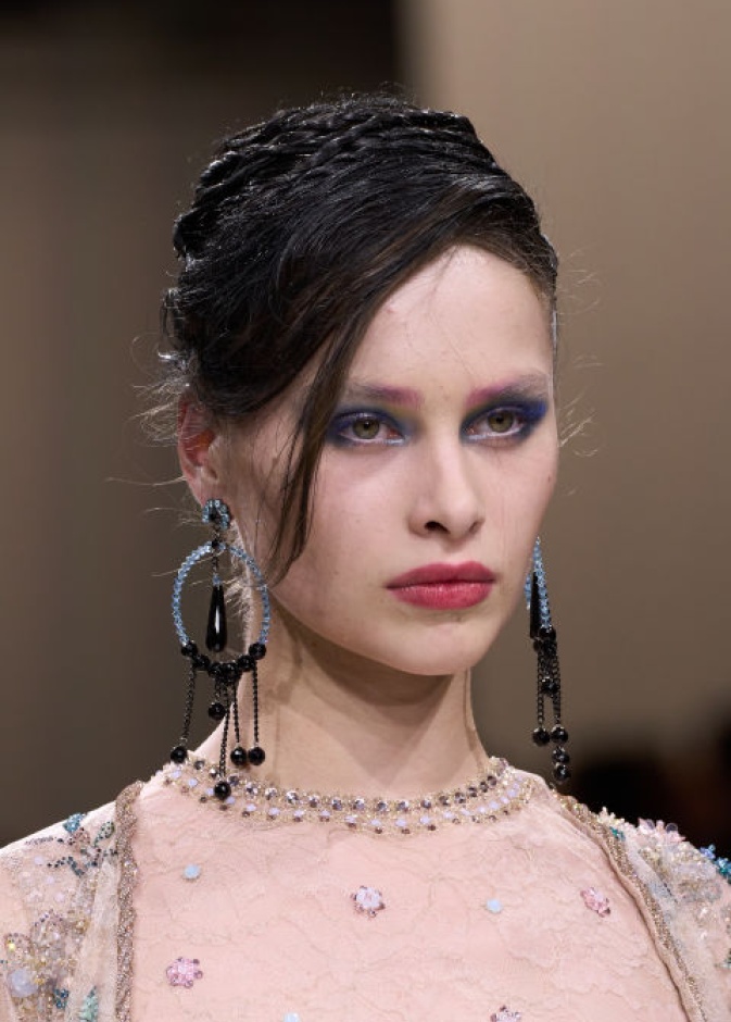عارضة Armani Prive